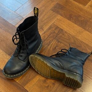 Dr. Martens Black Women’s size US 8 - 1460 Pascal